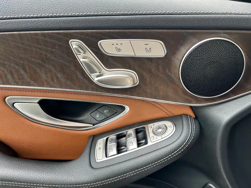 Mercedes-Benz GLC 2020 — фото 13