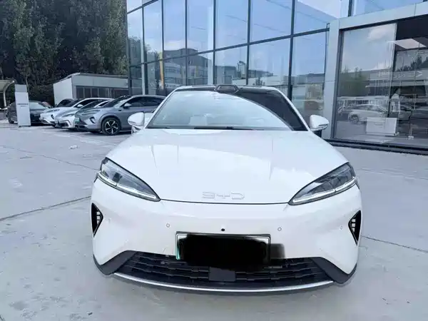 BYD Seal 07 DM-i 2025