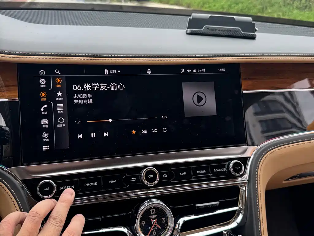 Bentley Flying Spur 2020 — фото 10