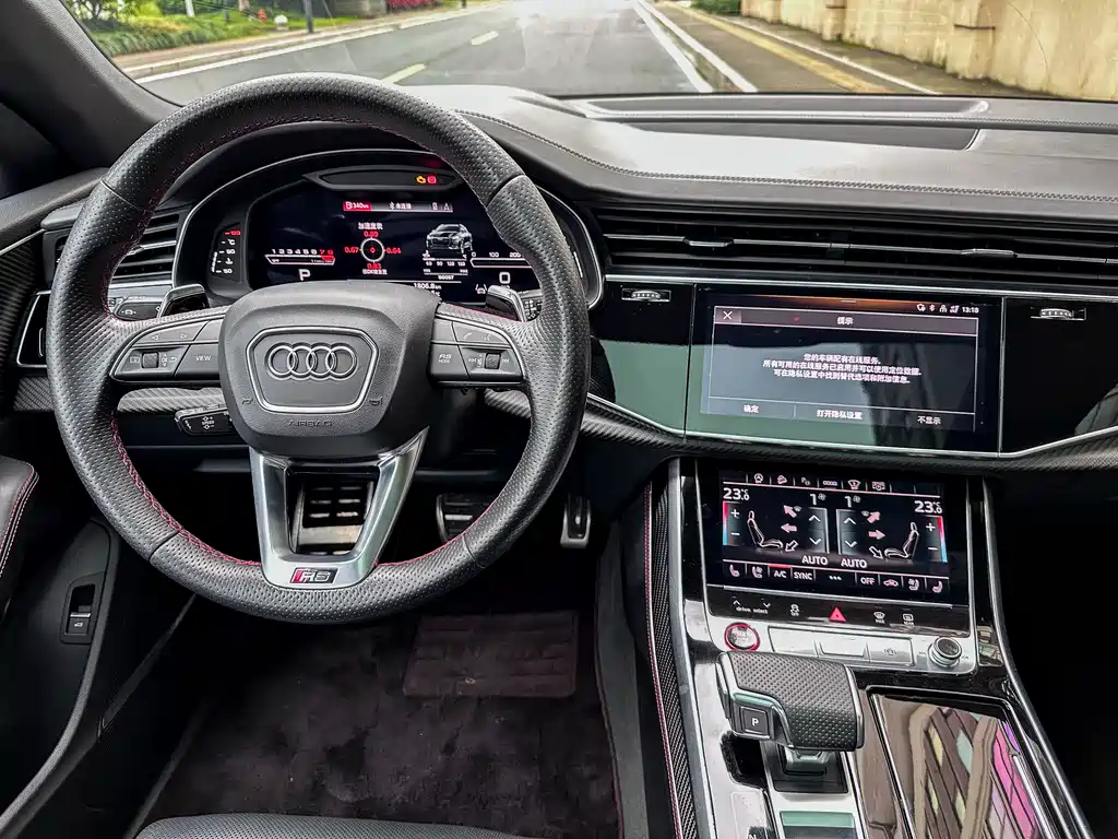 Audi RS Q8 2021 — фото 10