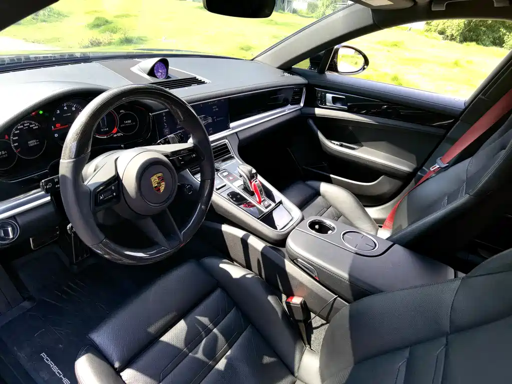 Porsche Panamera 2019 — фото 11