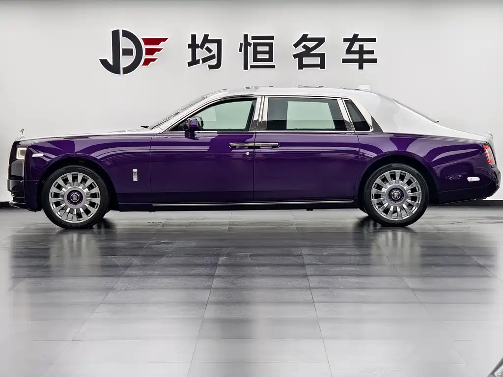 Rolls-Royce Phantom 2021 — фото 4