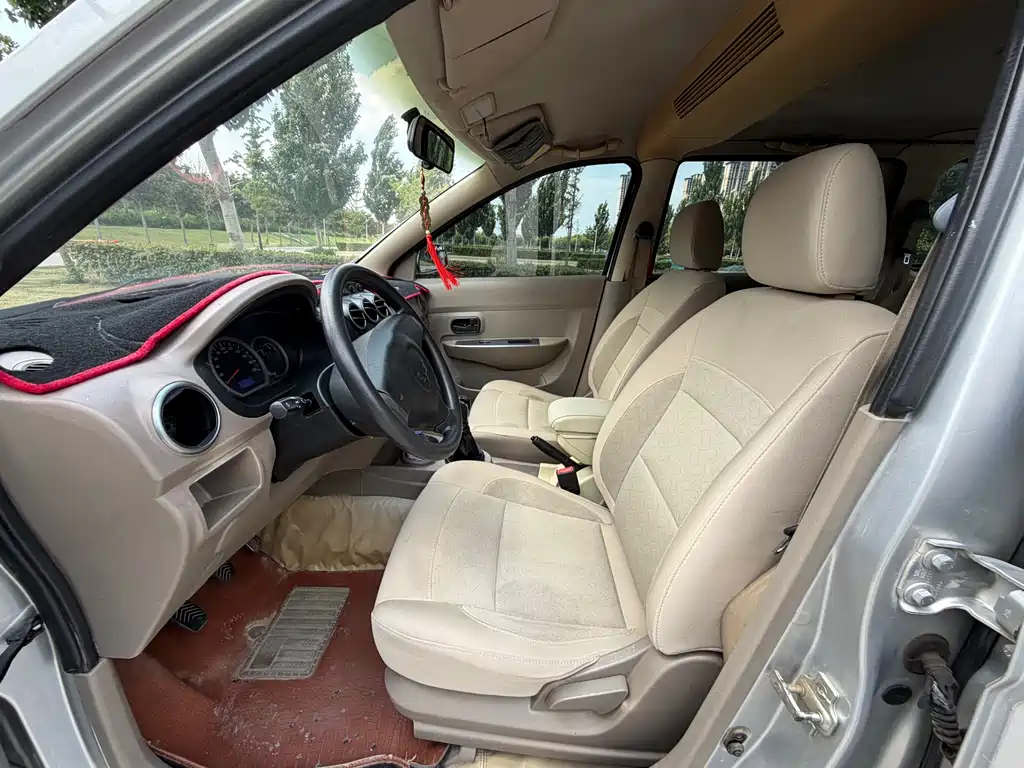 Wuling Hongguang 2013