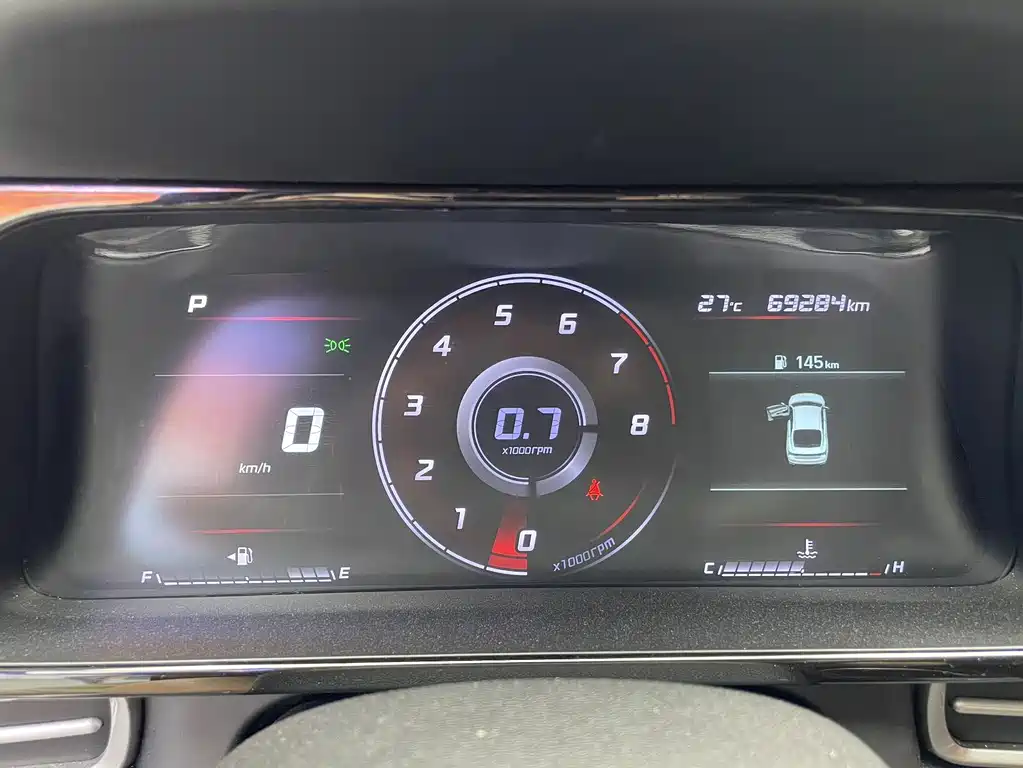 Hyundai Elantra 2023 — фото 10