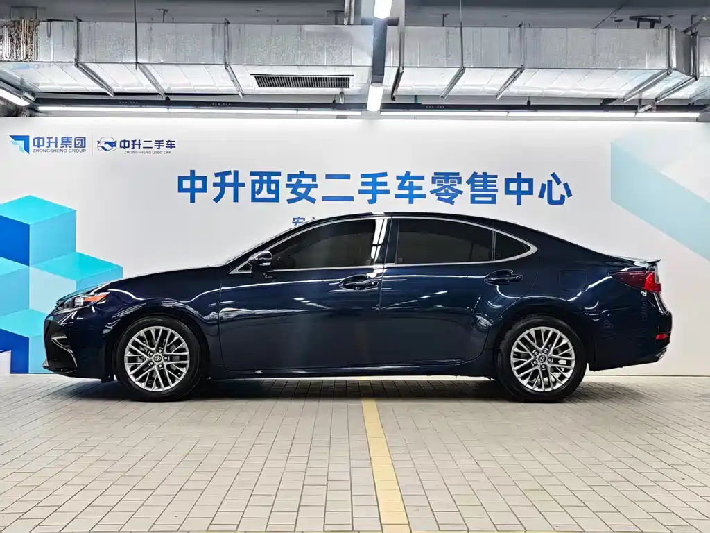 Lexus ES 2018 — фото 3