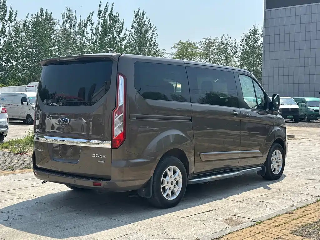 Ford Tourneo 2016 — фото 7
