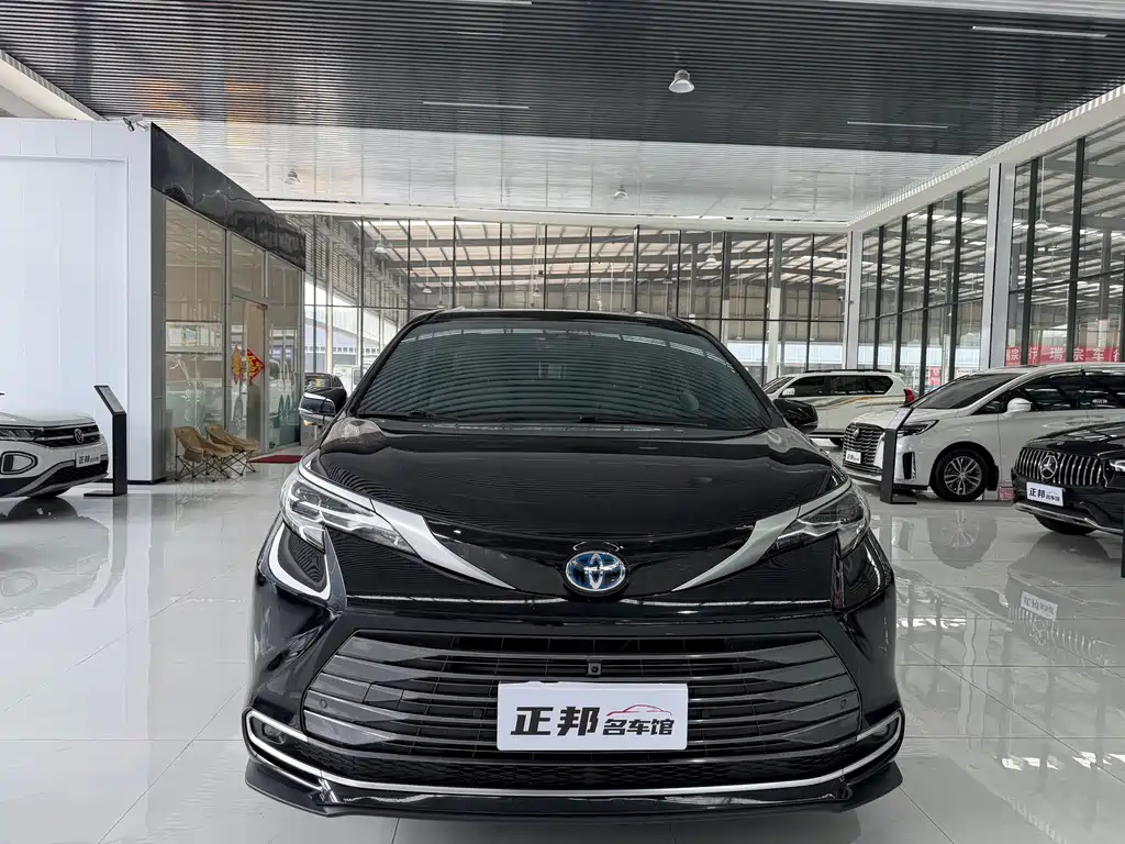 Toyota Sienna 2023