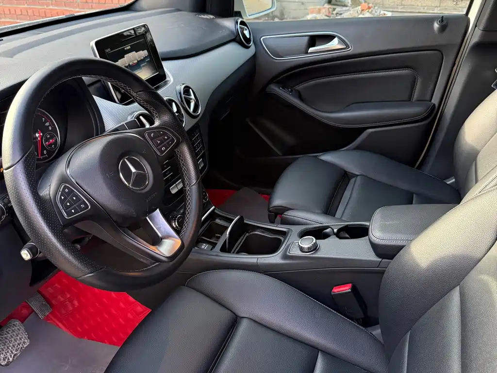 Mercedes-Benz B-Class 2017 — фото 5