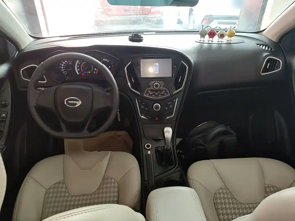 GAC Motor Trumpchi GA3S 2015 — фото 10