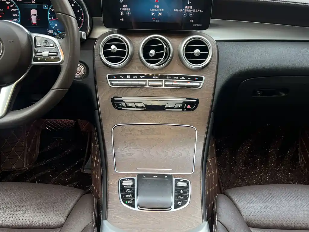 Mercedes-Benz GLC 2020 — фото 11
