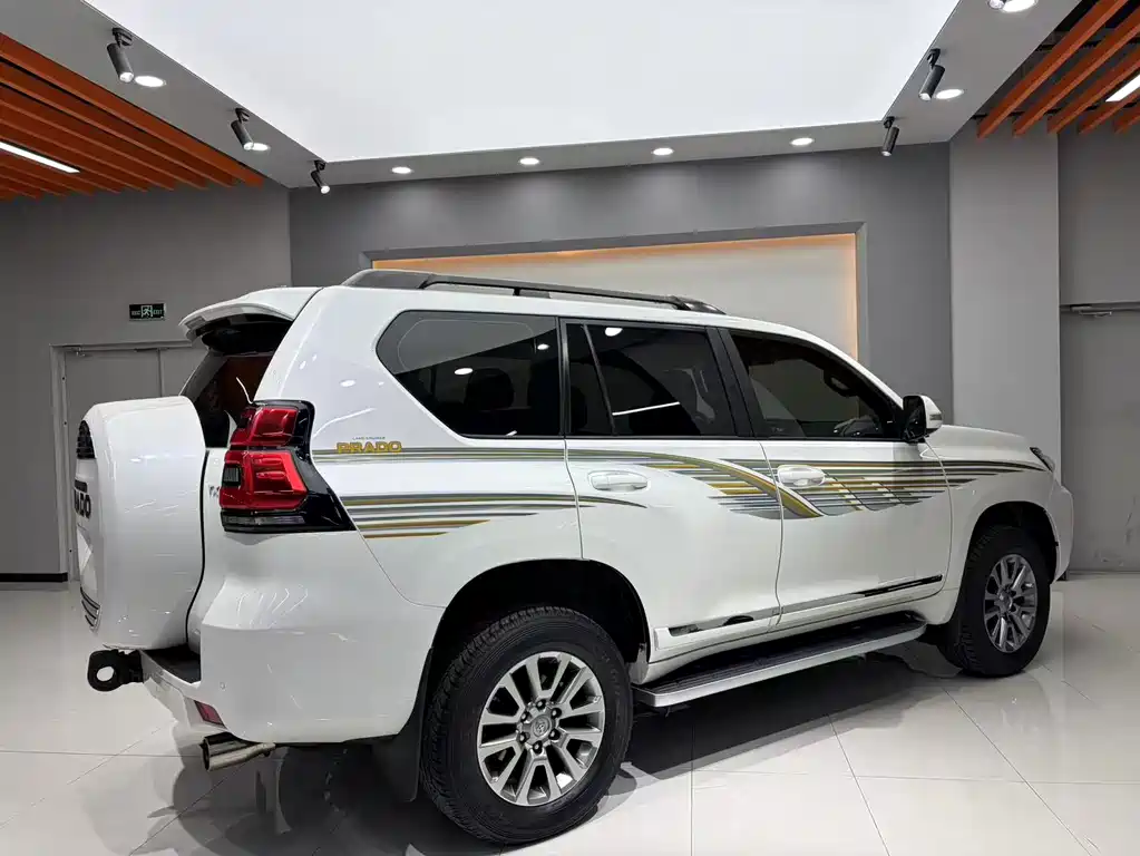 Toyota Prado 2020 — фото 4