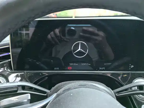 Mercedes-Benz E-Class 2025
