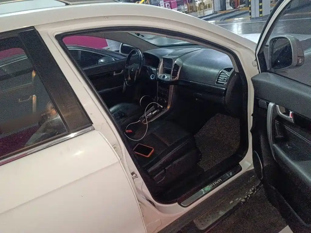 Chevrolet Captiva 2015 — фото 20