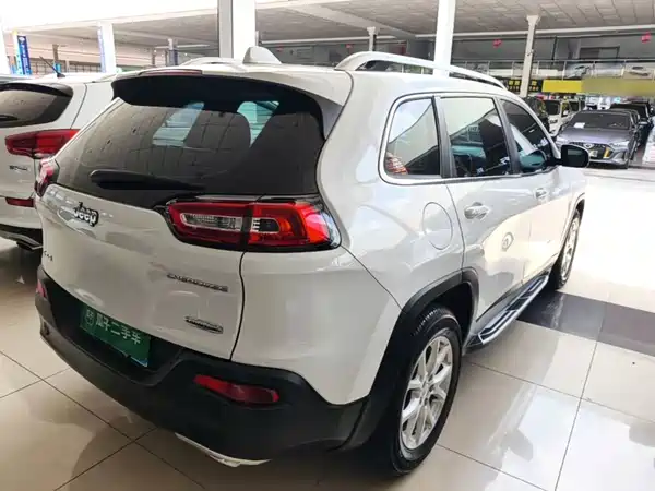 Jeep Cherokee 2016