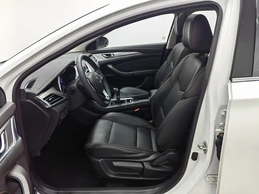 Changan Eado 2019 — фото 10