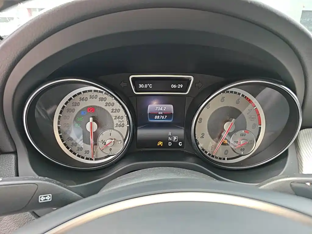 Mercedes-Benz CLA 2016 — фото 12