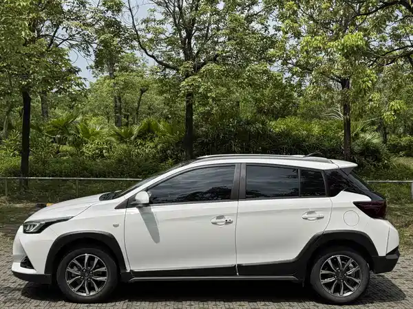 Toyota Yaris L 2022