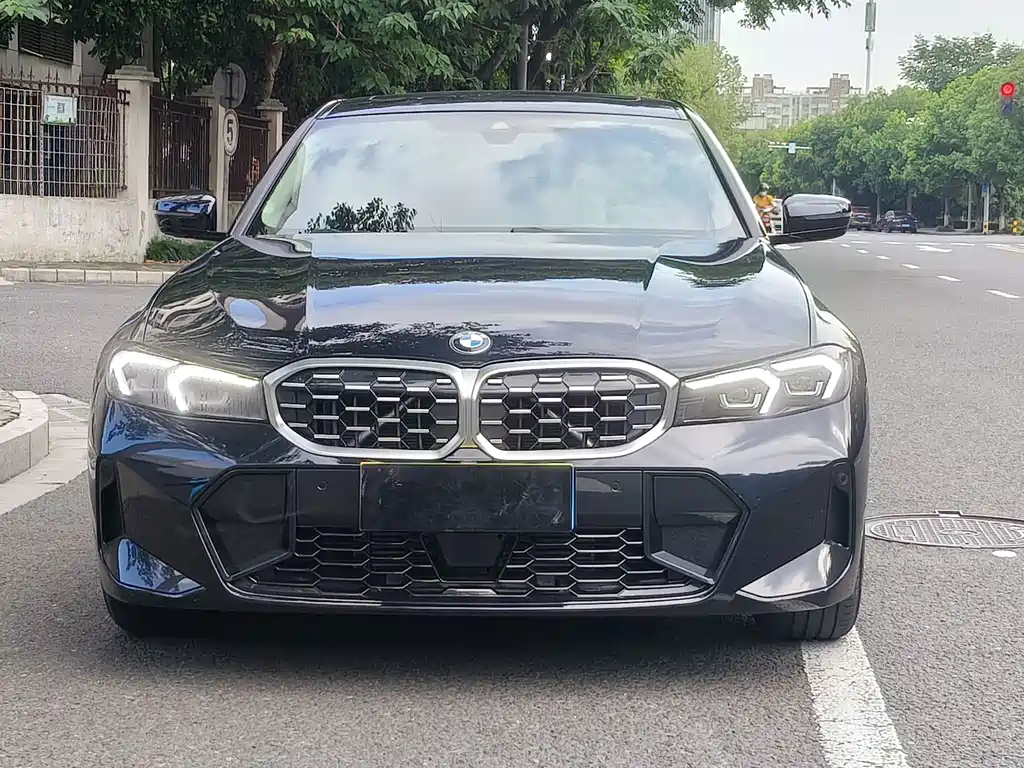 BMW 3 Series 2024