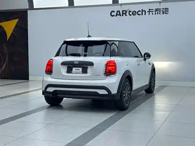 MINI MINI 2024