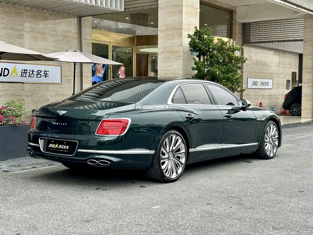 Bentley Flying Spur 2023 — фото 9