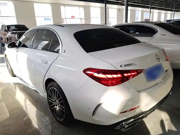 Mercedes-Benz C-Class 2024