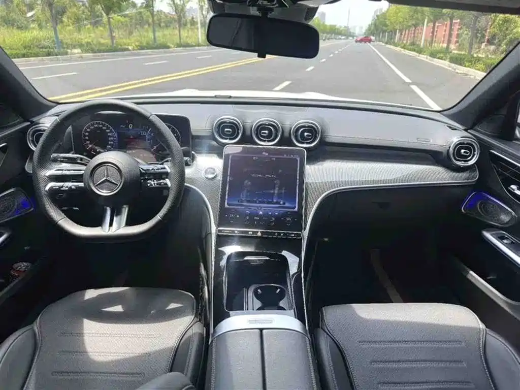 Mercedes-Benz C-Class 2023 — фото 5