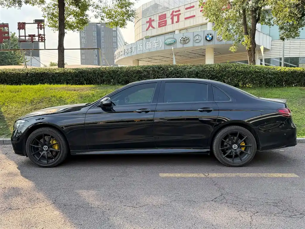Mercedes-Benz E-Class 2021