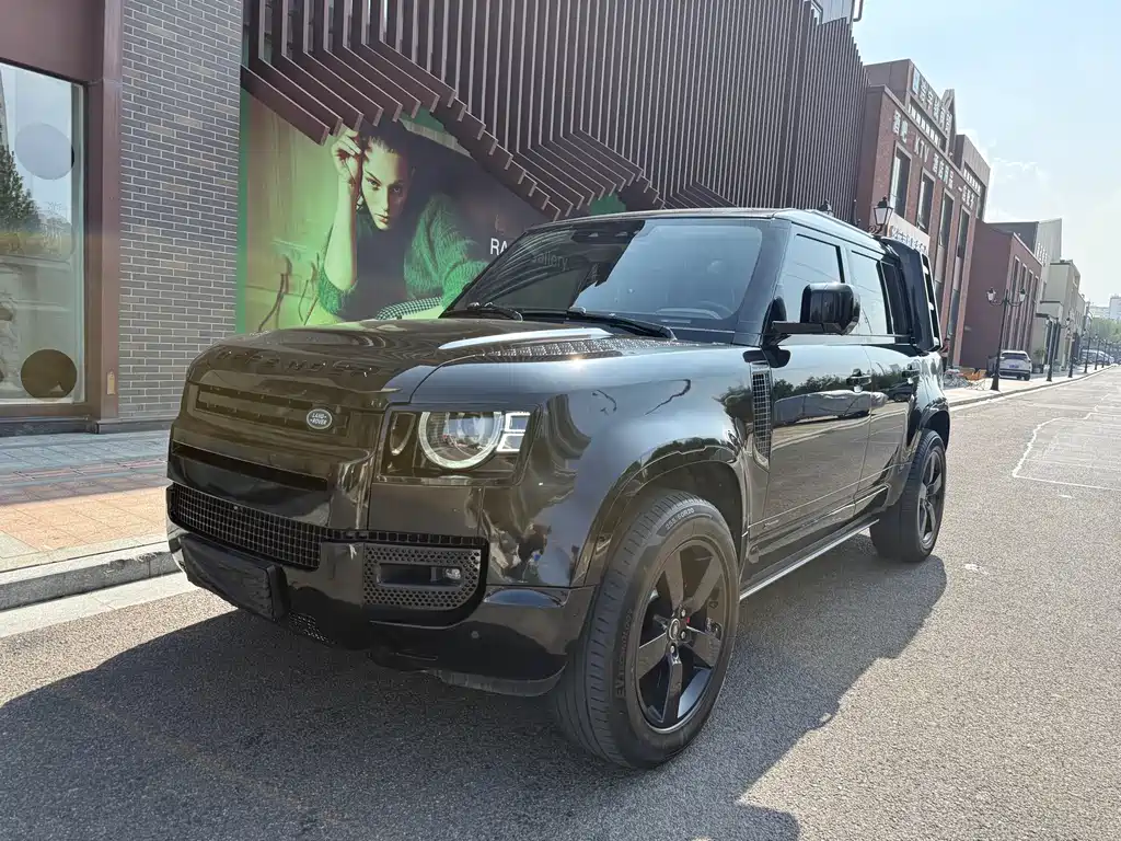 Land Rover Defender 2021
