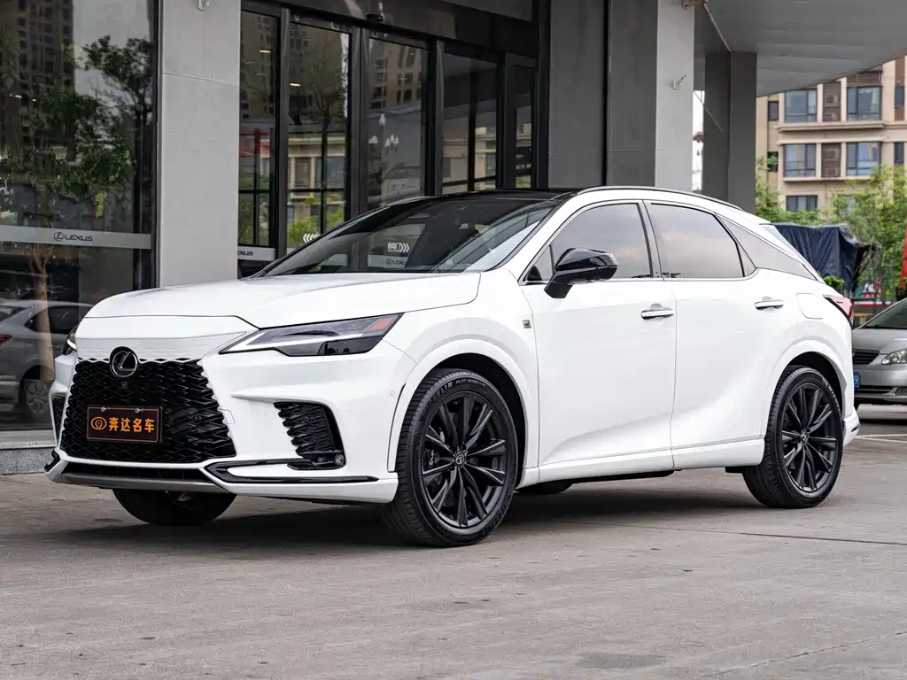 Lexus RX 2023 — фото 1