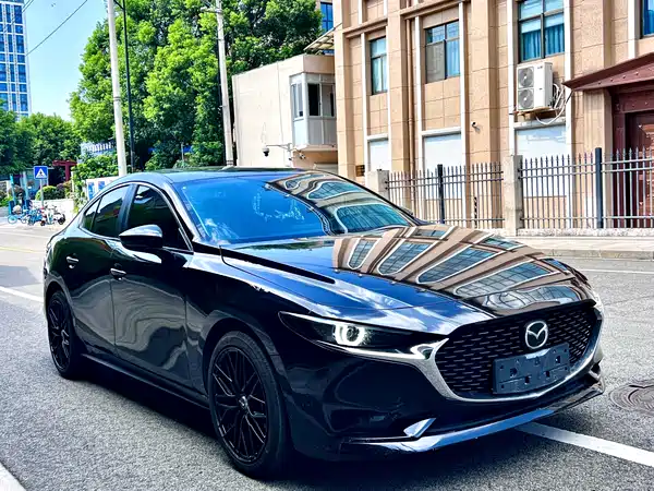 Mazda 3 Axela 2023