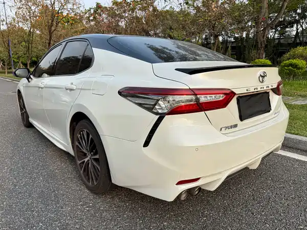 Toyota Camry 2019