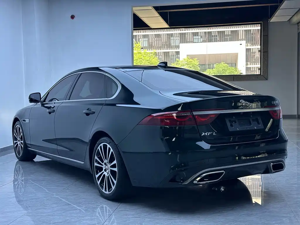 Jaguar XFL 2024 — фото 18