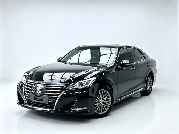 Toyota Crown 2018