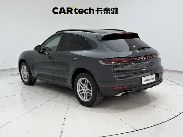 Porsche Macan 2021