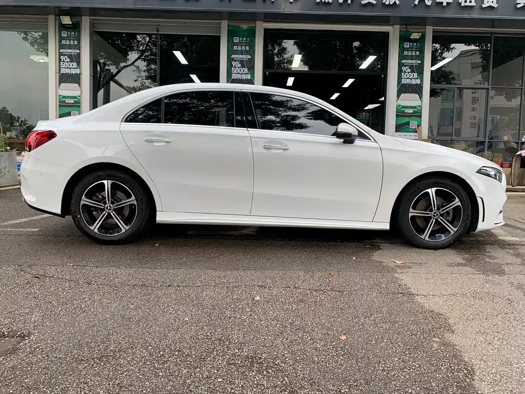 Mercedes-Benz A-Class 2023 — фото 4