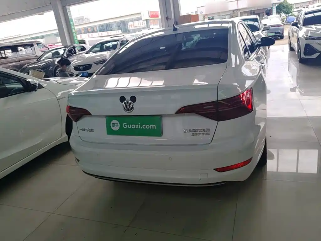 Volkswagen Sagitar 2022
