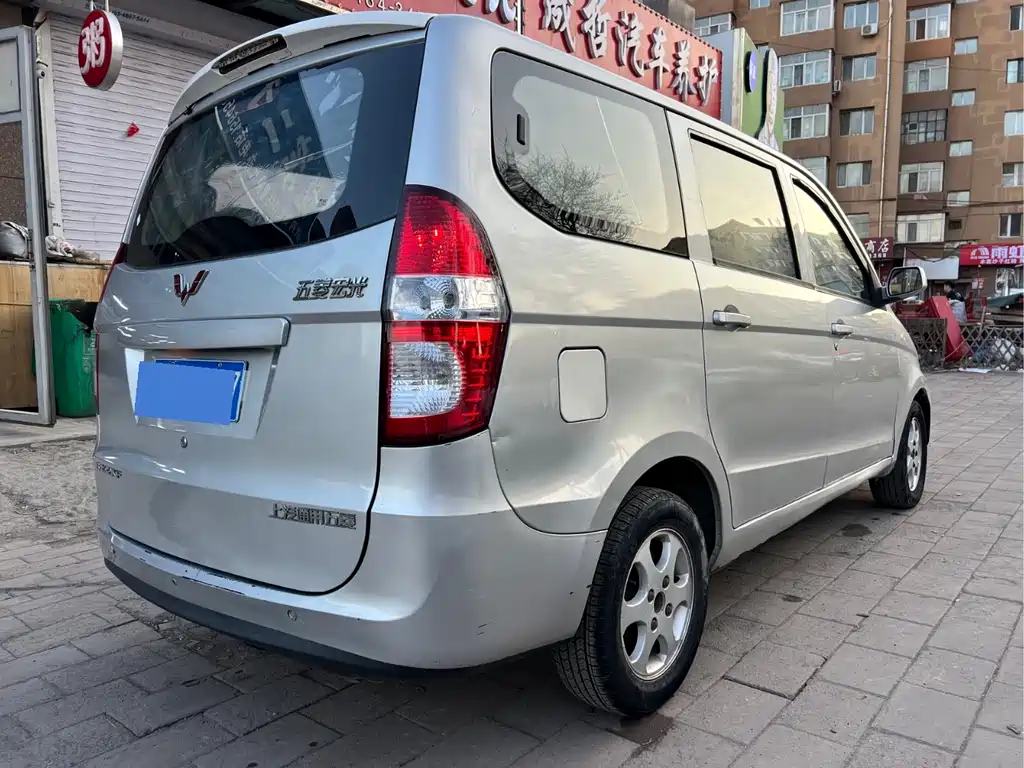 Wuling Hongguang 2014 — фото 4