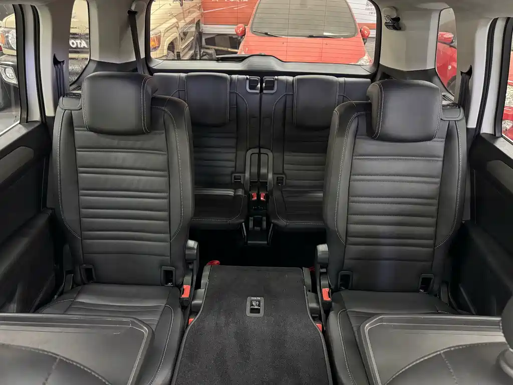 Volkswagen Touran 2020 — фото 15