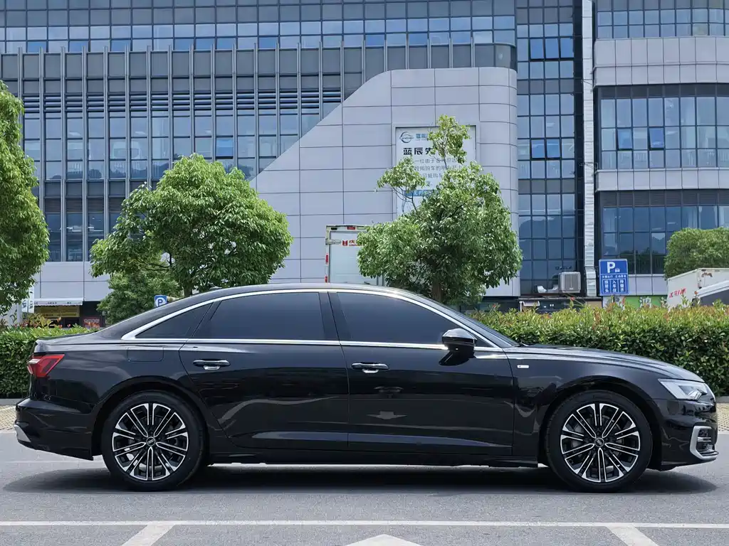 Audi A6L 2023 — фото 12