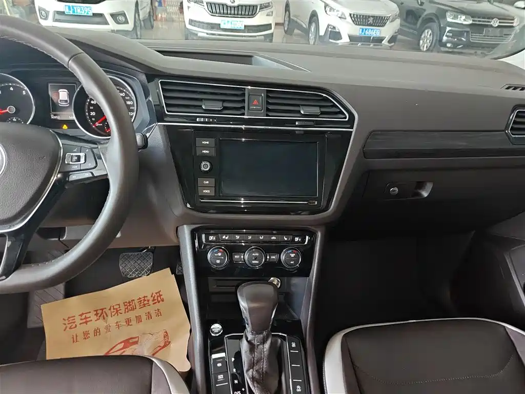 Volkswagen Tiguan L 2019 — фото 13