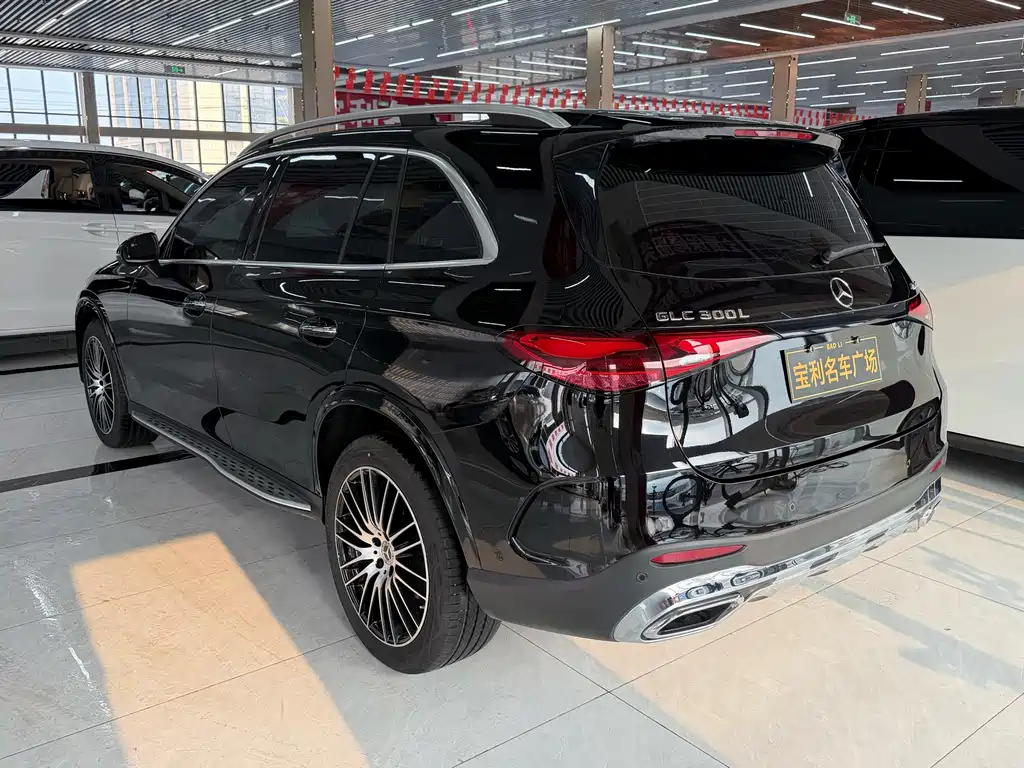 Mercedes-Benz GLC 2025