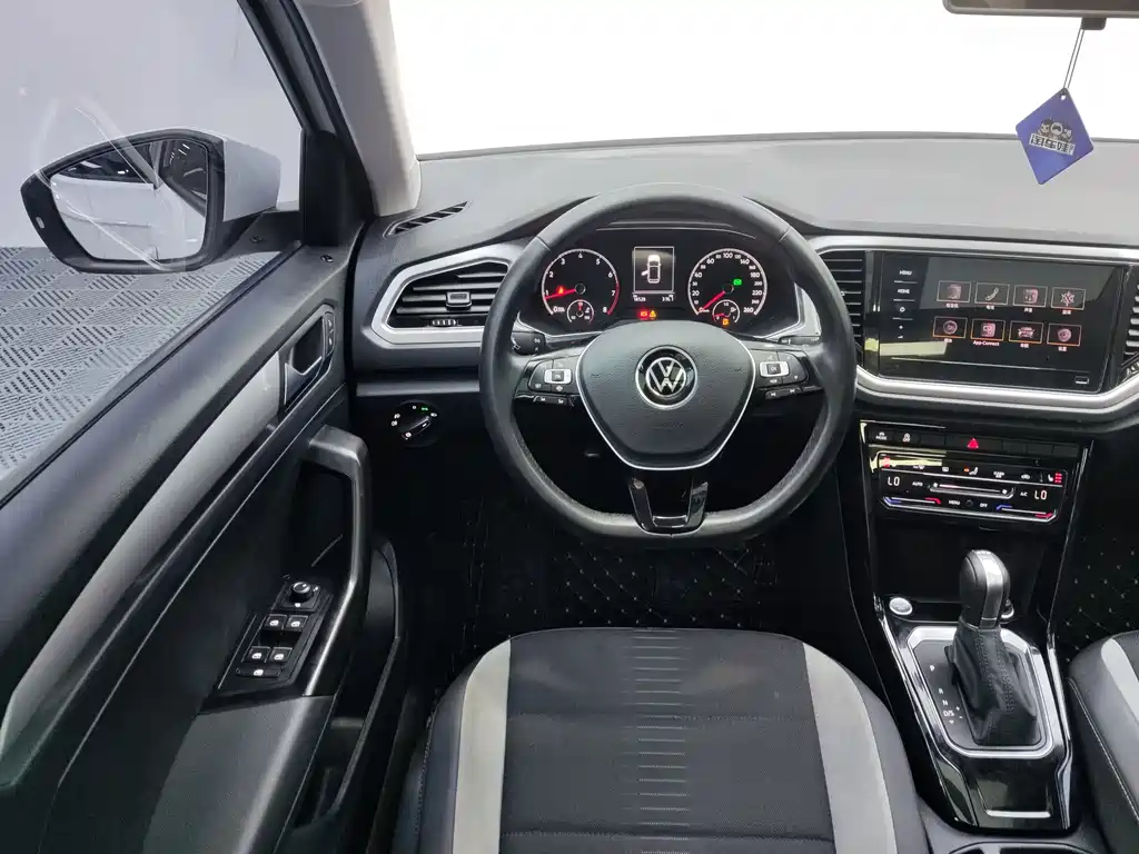 Volkswagen T-Roc 2022 — фото 13