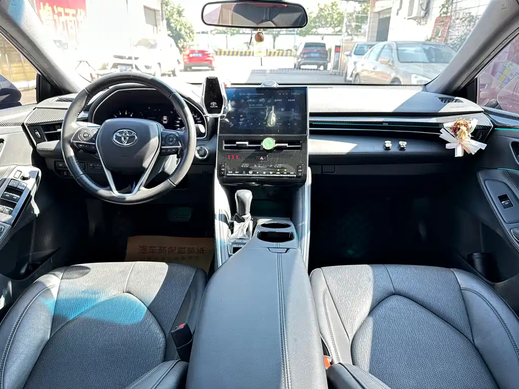 Toyota Avalon 2022 — фото 10