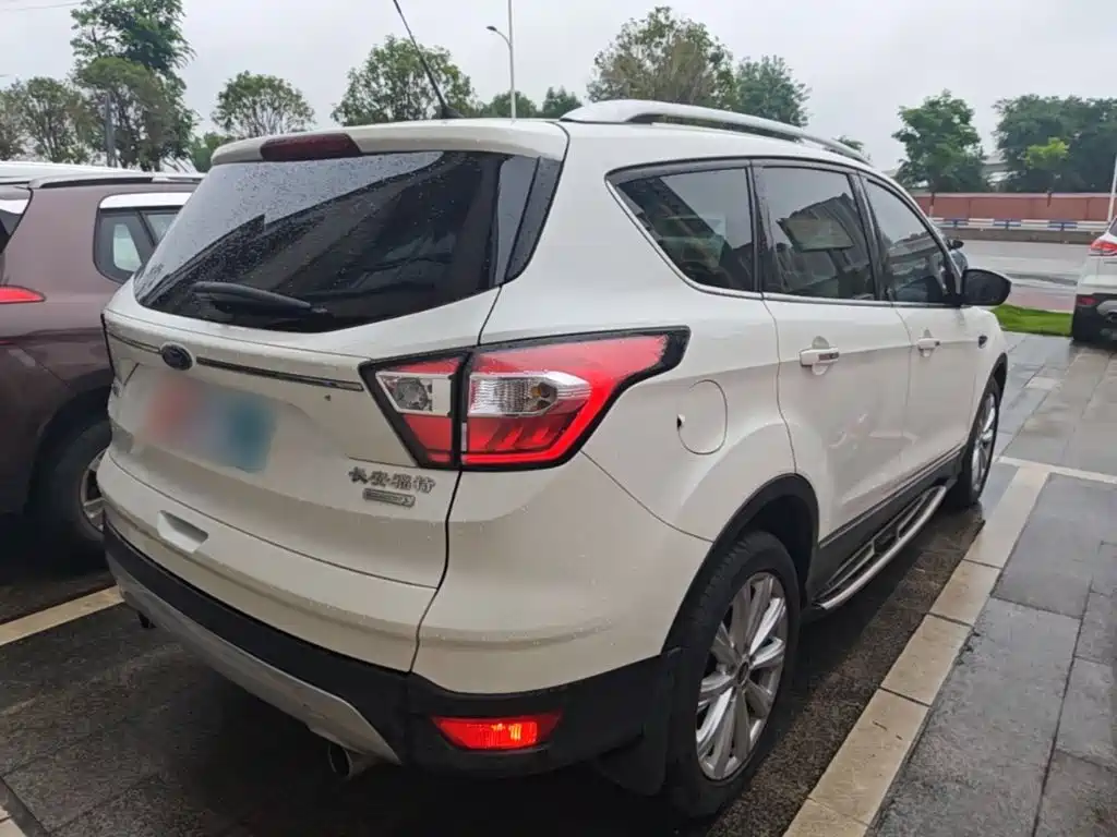 Ford Kuga 2017 — фото 7