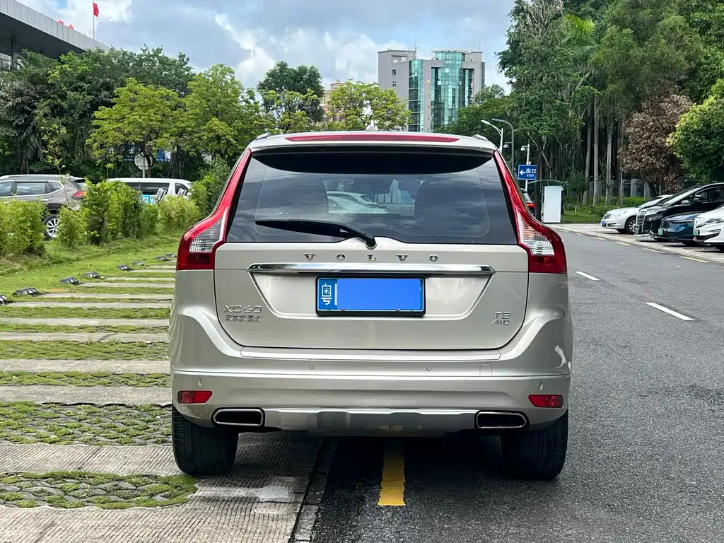 Volvo XC60 2016 — фото 5