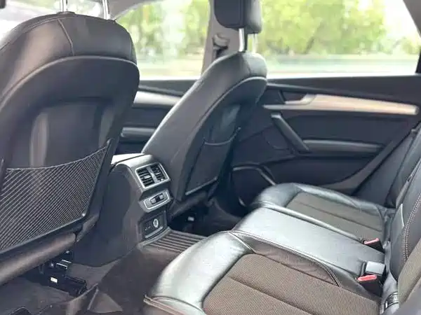 Audi Q5L 2020