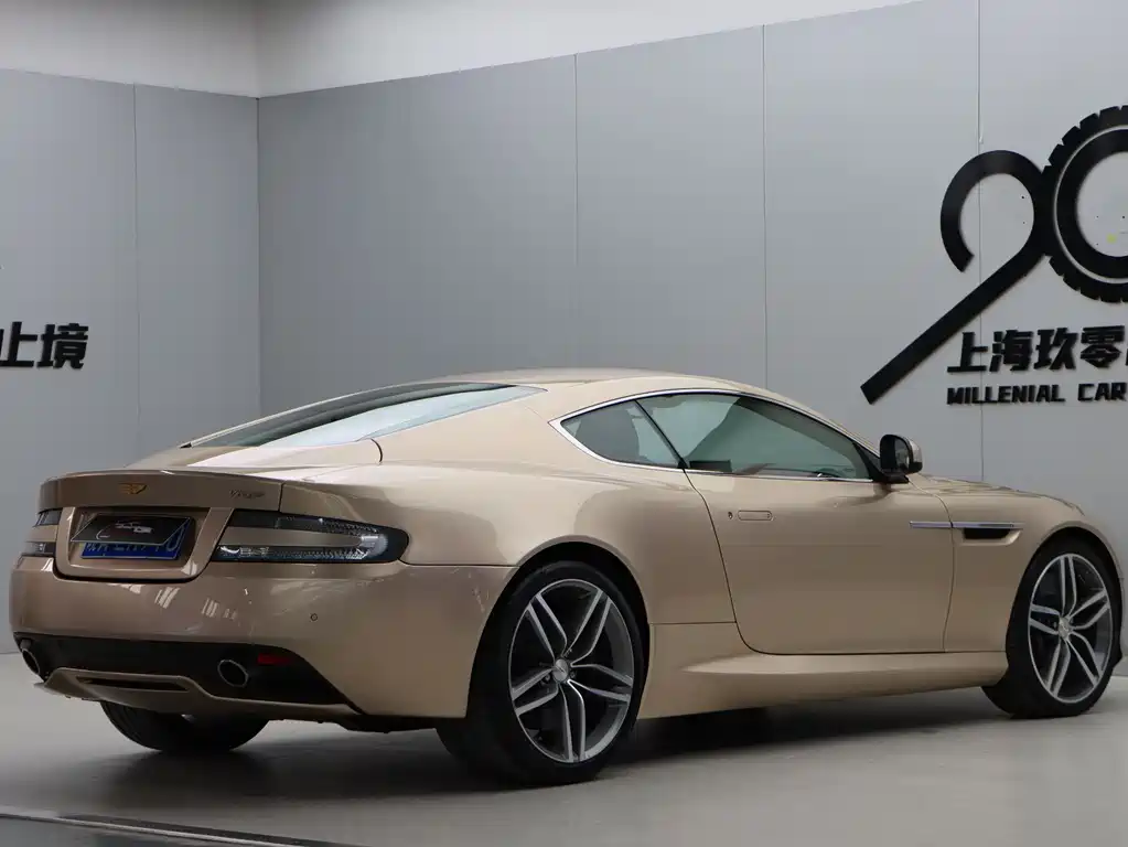 Aston Martin Virage 2014 — фото 6