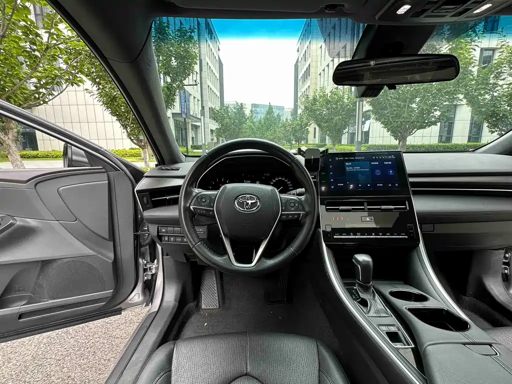 Toyota Avalon 2022 — фото 17