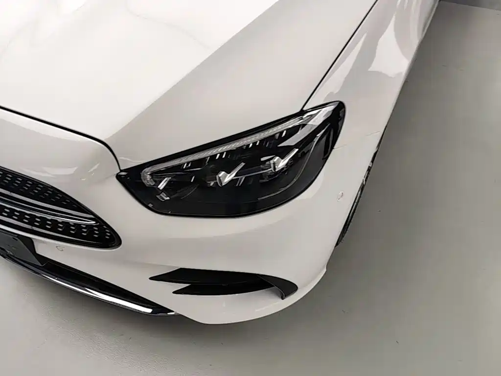 Mercedes-Benz E-Class 2022 — фото 24