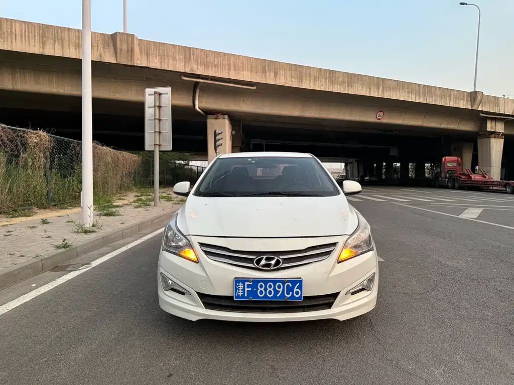 Hyundai Verna 2016 — фото 9